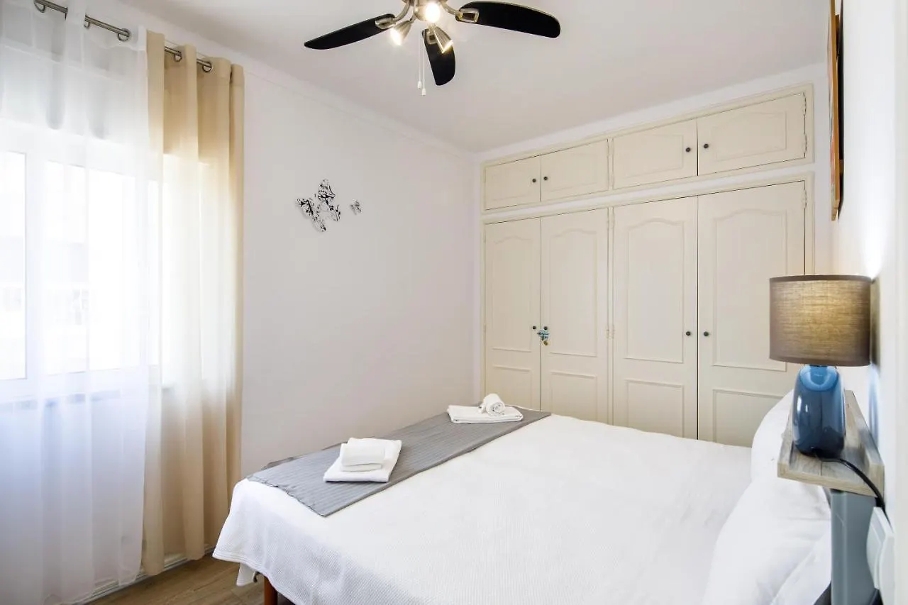 Sweet Beach Flat - Sea View-Wifi-Ac - 알보르 아파트